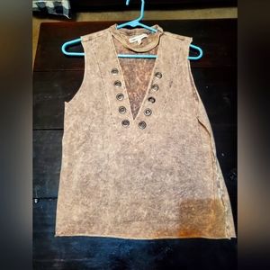 Gilded Intent v-neck sleeveless tank